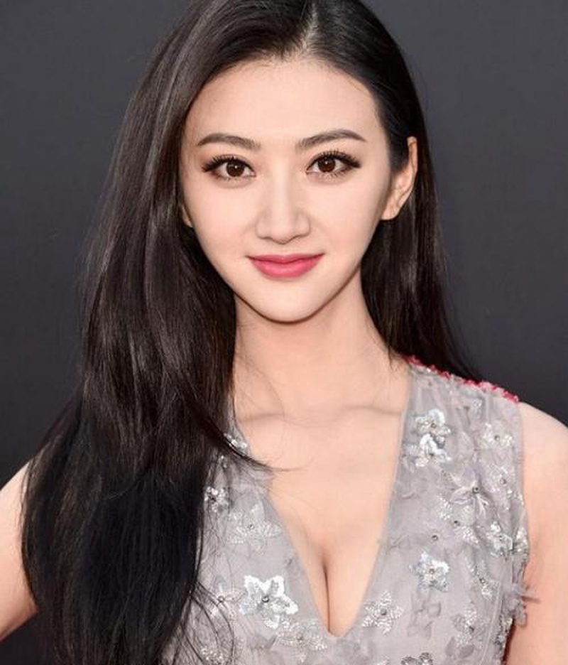 23岁女星